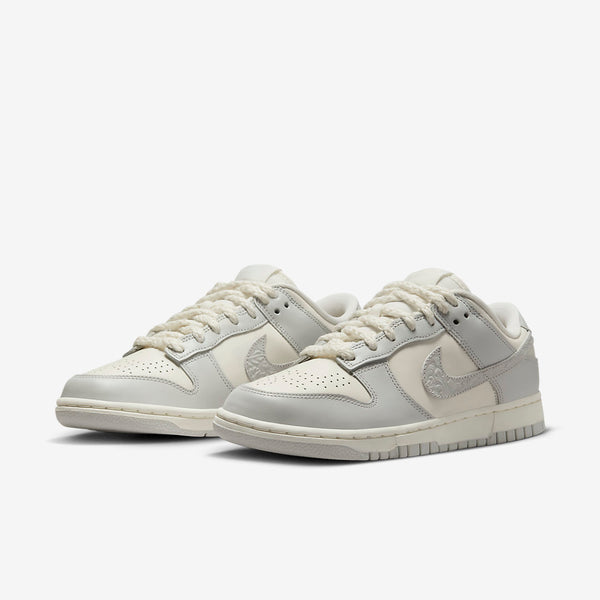 Nike Wmns Dunk Low 'Needlework' 2023