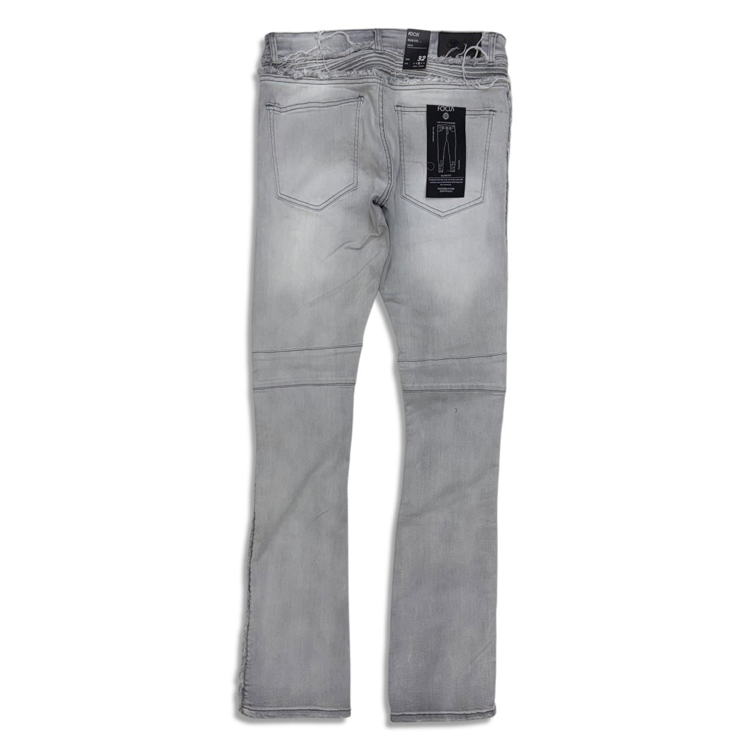 Focus denim (Grey wash frayed stitch knee line stacked jean)