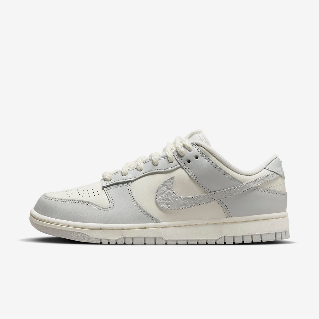 Nike Wmns Dunk Low 'Needlework' 2023
