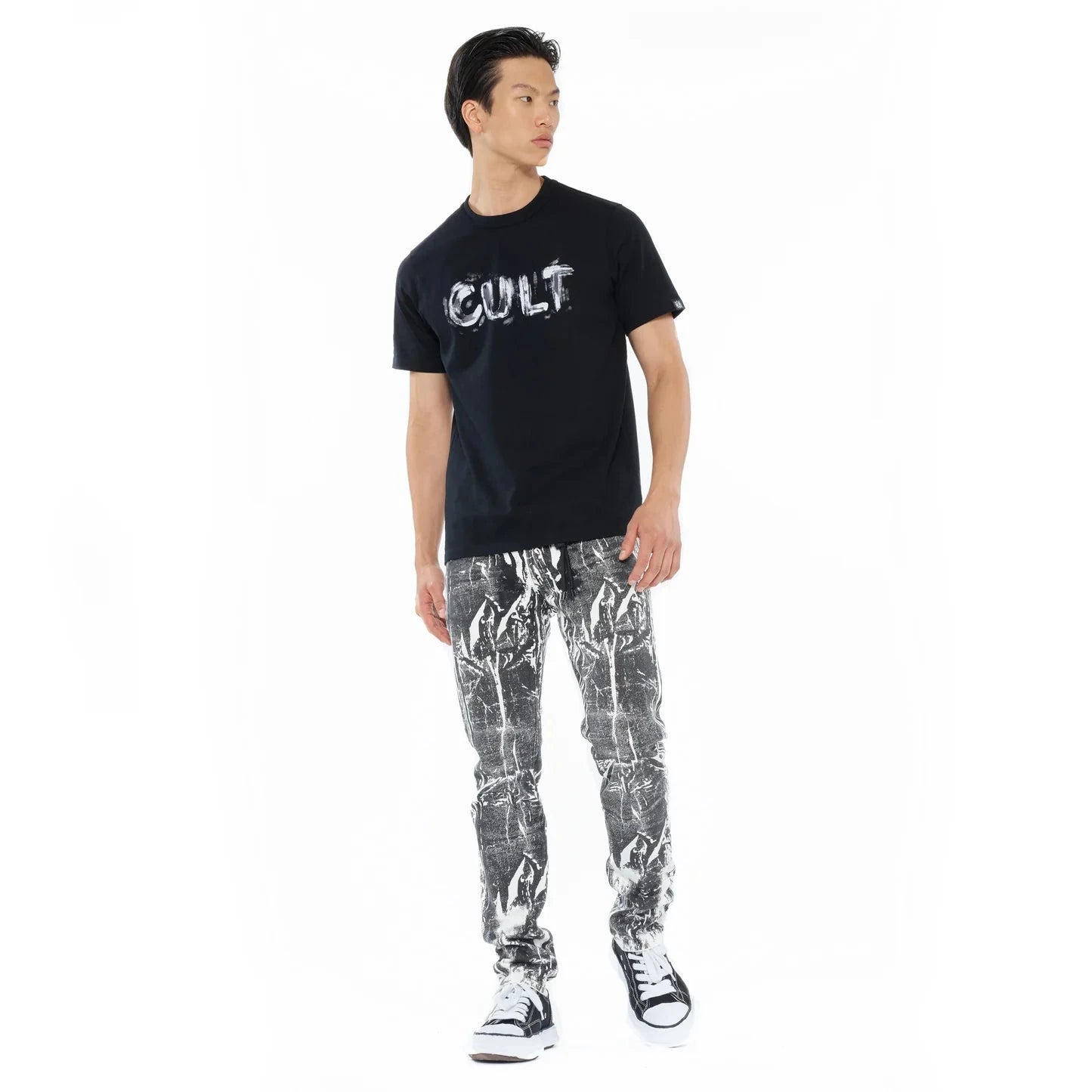 Cult of Individuality Heavyweight Crew Neck Tee "Plaster Logo" in Black