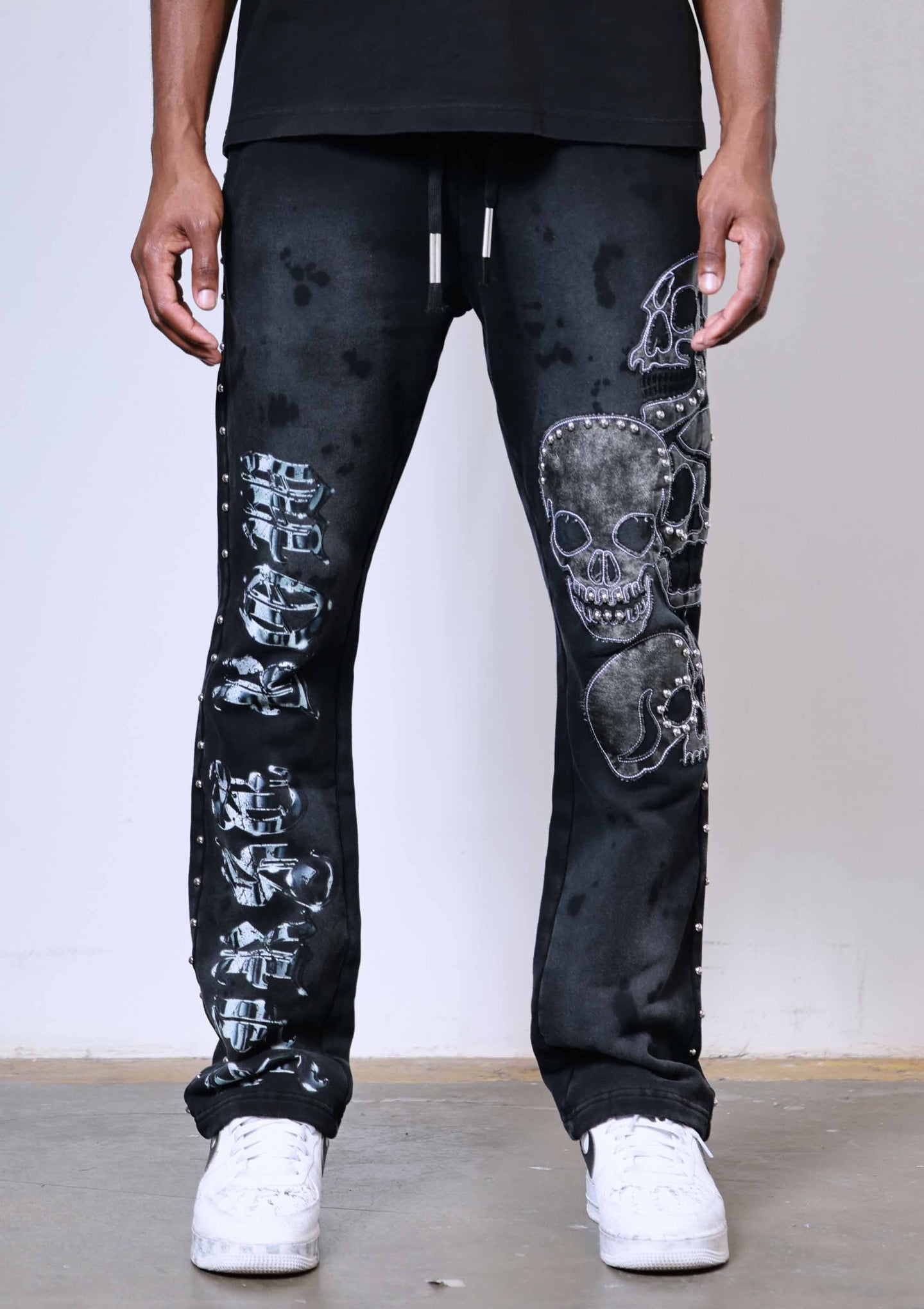 First Row Wake Up And Be Fierce Applique Stacked Sweat Pant Black