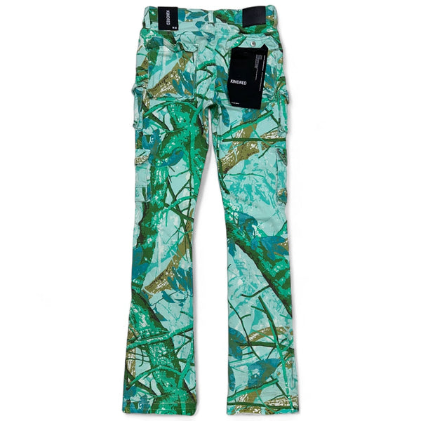 Kindred (Men’s cameleon Camo Cargo Stacked Jean)