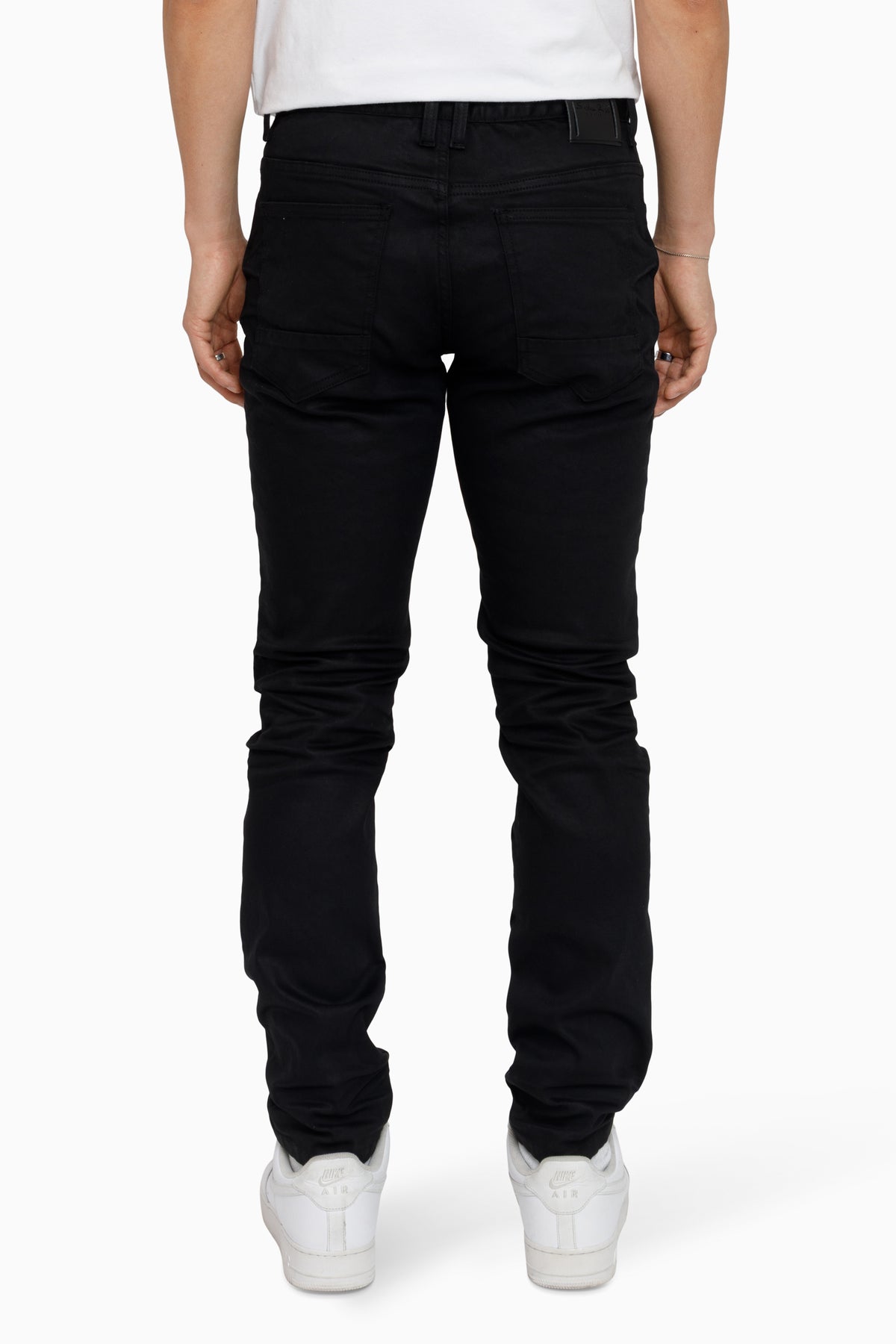 Smoke Rise Essential Dry Effect Washed Jeans Jet Black