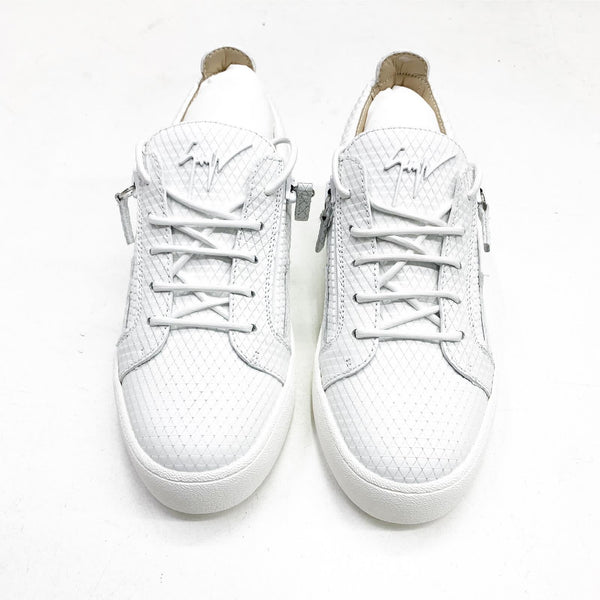 Giuseppe Zanotti (White Bladder Low Top Sneaker)